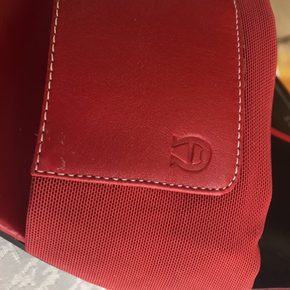 Etienne Aigner Red Leather Slides - Picture 7 of 8